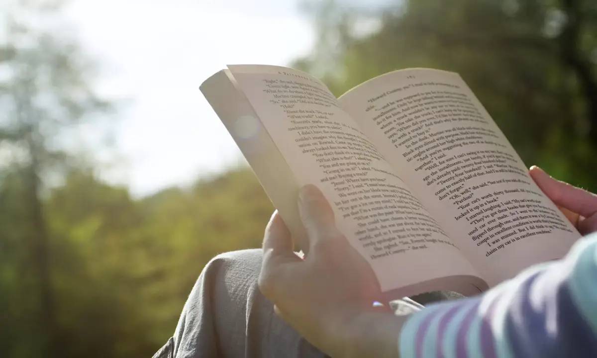 7 Alasаn Kenapa Kamu Sebaiknya Mulai Membaca Novel